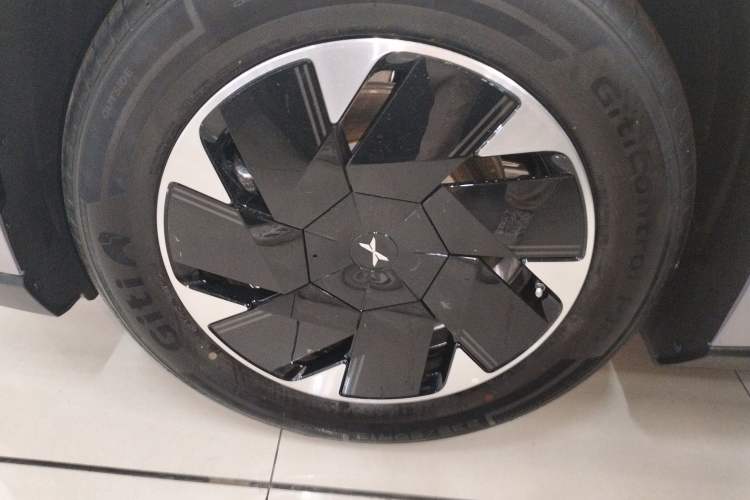 Used XPeng P7+ 2024 Long-Range Max Exterior 7