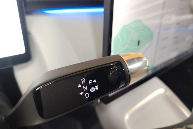 Used XPeng P7+ 2024 Long-Range Max Gear Lever