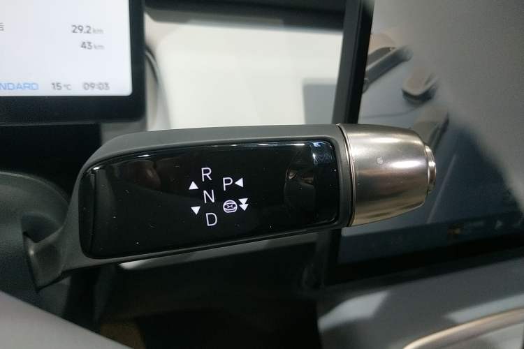 Used XPeng P7+ 2024 Long-Range Max Gear Lever