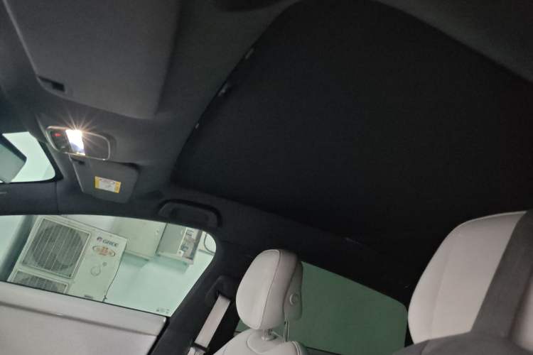 Used XPeng P7+ 2024 Long-Range Max Headliner