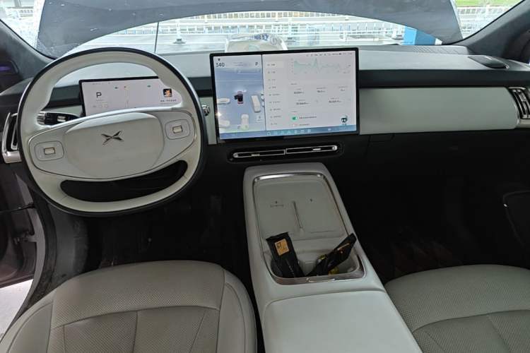 Used XPeng P7+ 2024 Long-Range Max Headliner