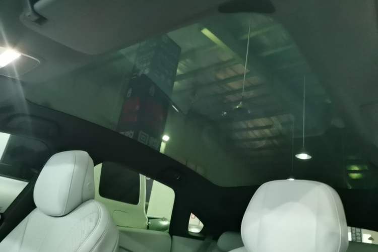 Used XPeng P7+ 2024 Long-Range Max Headliner