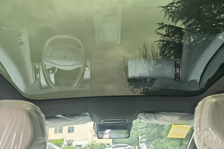 Used XPeng P7+ 2024 Long-Range Max Headliner