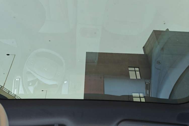 Used XPeng P7+ 2024 Long-Range Max Headliner