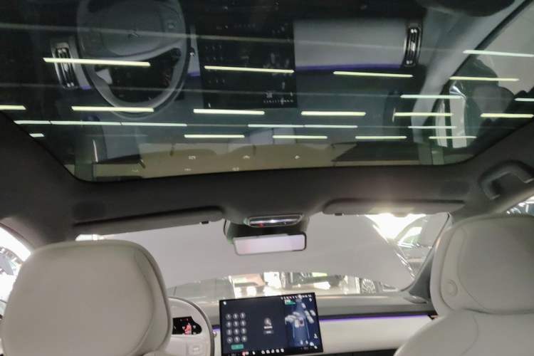Used XPeng P7+ 2024 Long-Range Max Headliner