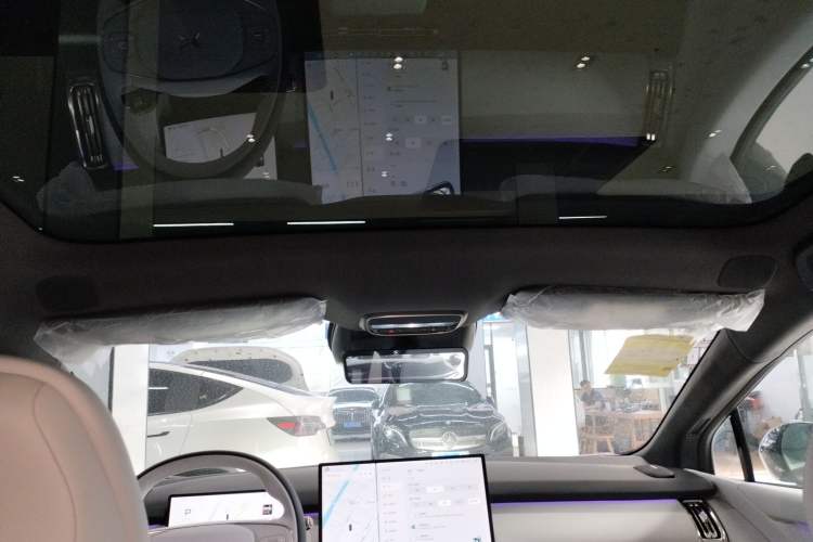 Used XPeng P7+ 2024 Long-Range Max Headliner