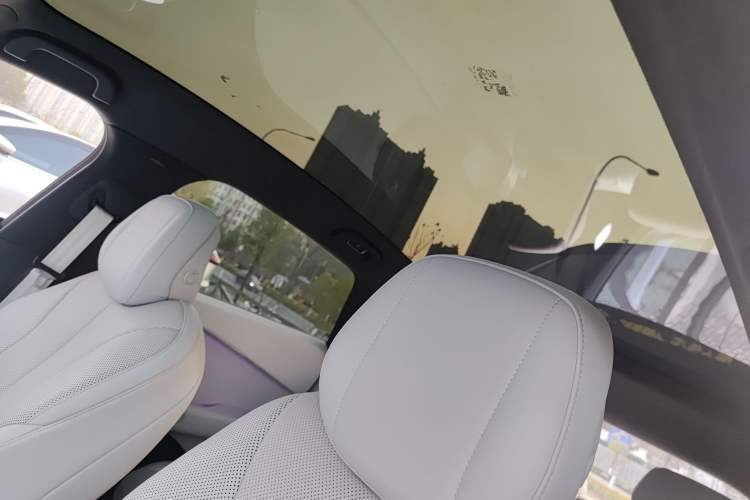 Used XPeng P7+ 2024 Long-Range Max Headliner