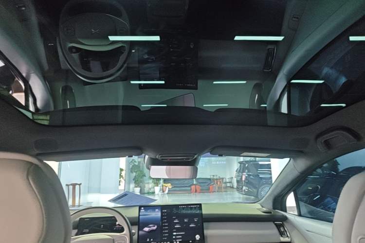 Used XPeng P7+ 2024 Long-Range Max Headliner