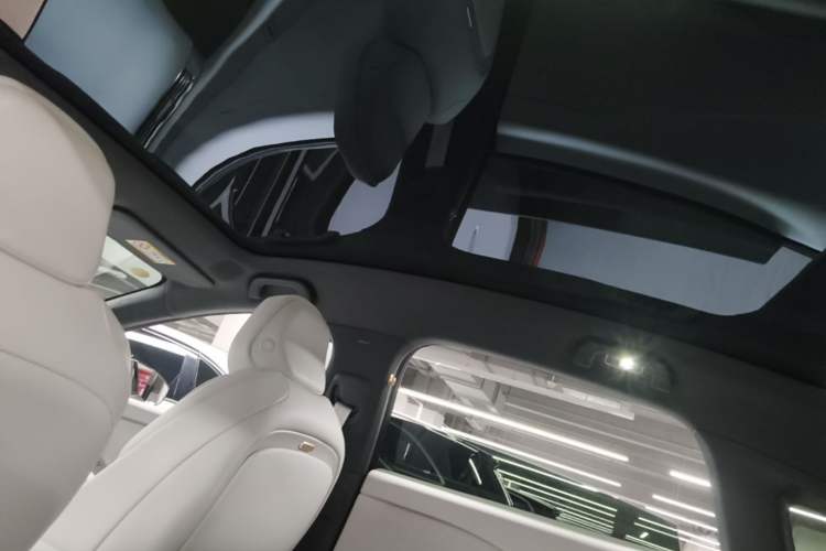 Used XPeng P7+ 2024 Long-Range Max Headliner