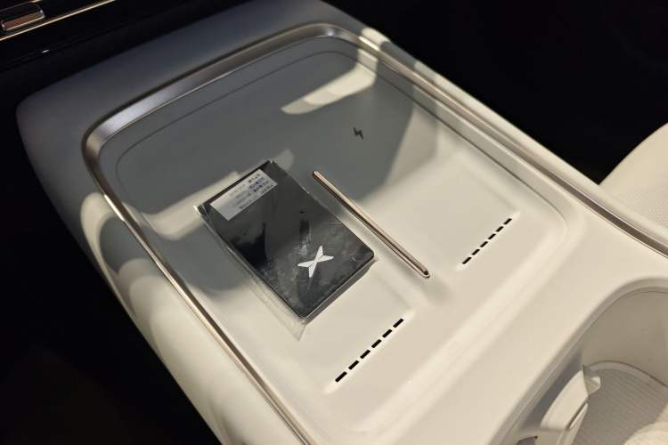 Used XPeng P7+ 2024 Long-Range Max Interior 1