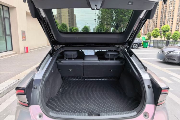 Used XPeng P7+ 2024 Ultra-Long Range Max Interior 2