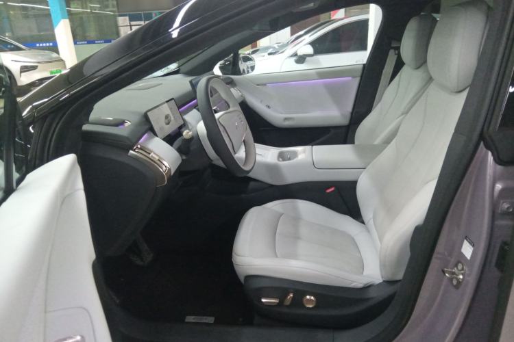Used XPeng P7+ 2024 Long-Range Max Interior 3