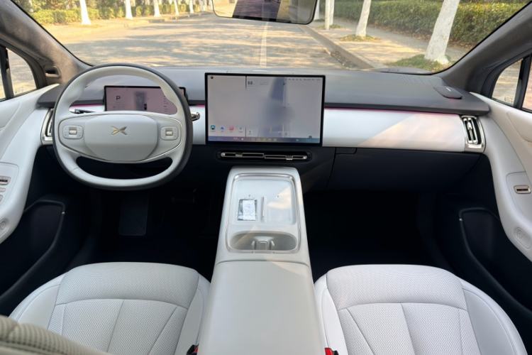 Used XPeng P7+ 2024 Long-Range Max Interior 4