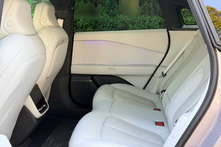 Used XPeng P7+ 2024 Long-Range Max Interior 5