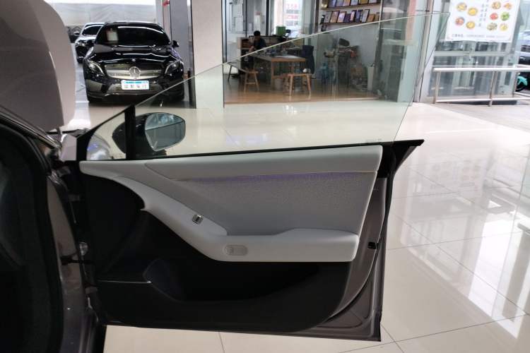 Used XPeng P7+ 2024 Long-Range Max Interior 5