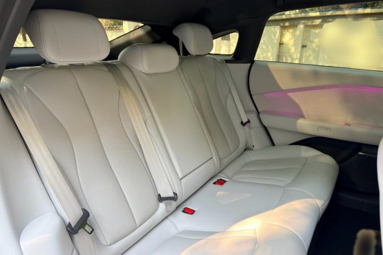 Used XPeng P7+ 2024 Long-Range Max Interior 7