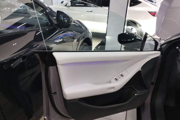 Used XPeng P7+ 2024 Long-Range Max Interior 7