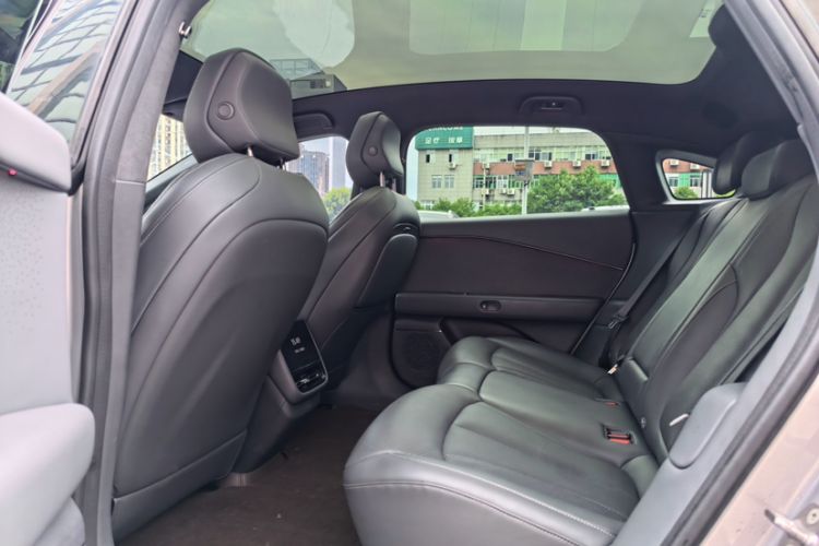 Used XPeng P7+ 2024 Ultra-Long Range Max Interior 8