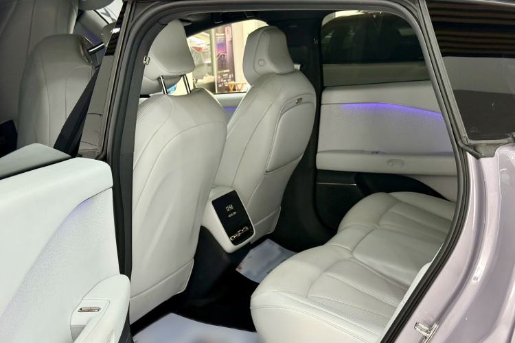Used XPeng P7+ 2024 Ultra-Long Range Max Interior 9