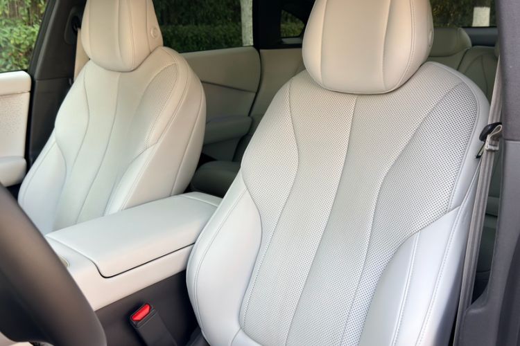 Used XPeng P7+ 2024 Long-Range Max Interior 9