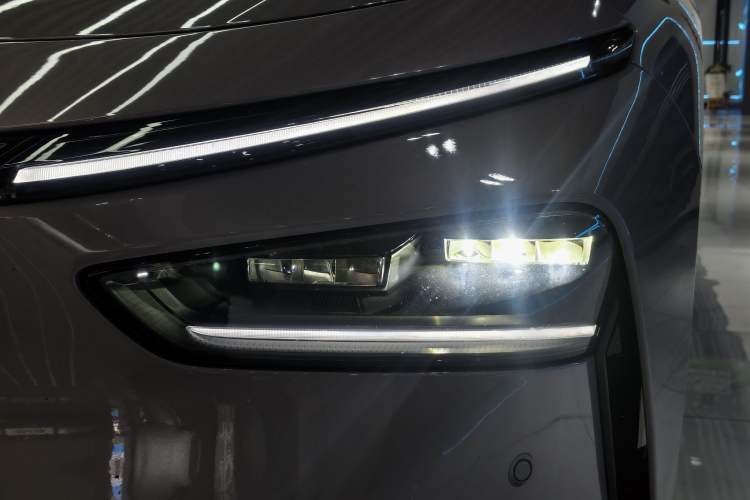Used XPeng P7+ 2024 Ultra-Long Range Max Left Front Headlight