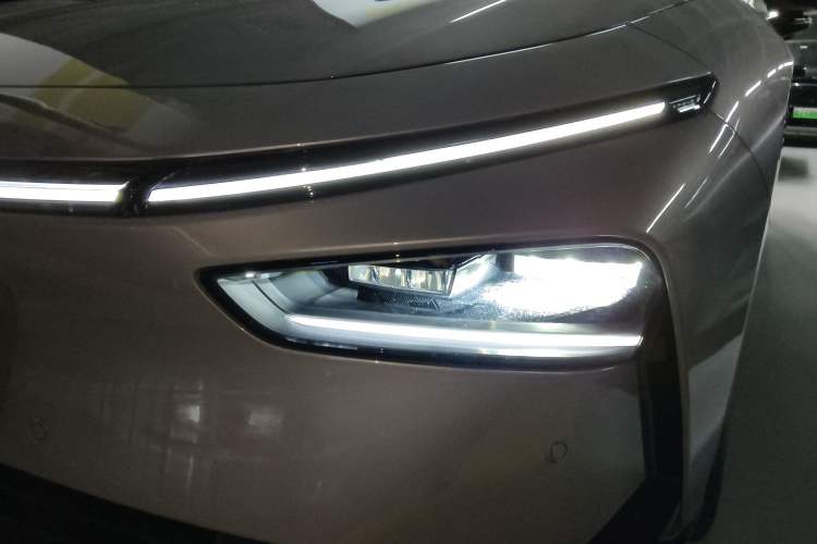 Used XPeng P7+ 2024 Ultra-Long Range Max Left Front Headlight