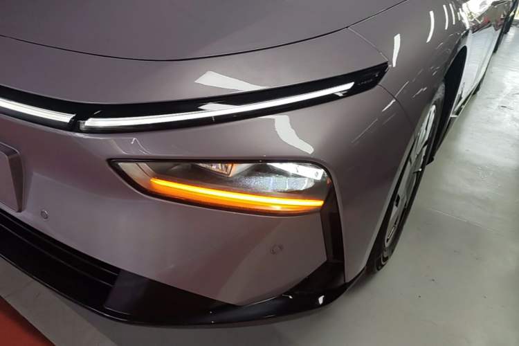Used XPeng P7+ 2024 Long-Range Max Left Front Headlight