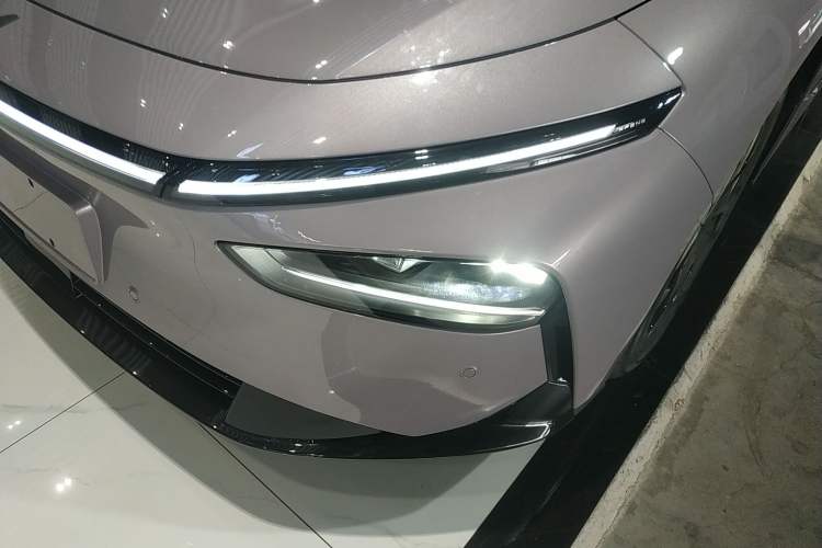 Used XPeng P7+ 2024 Long-Range Max Left Front Headlight