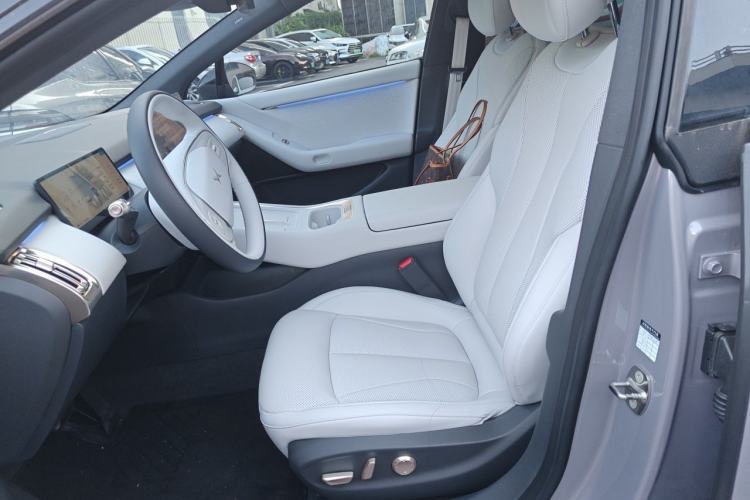 Used XPeng P7+ 2024 Long-Range Max Left Front Seat