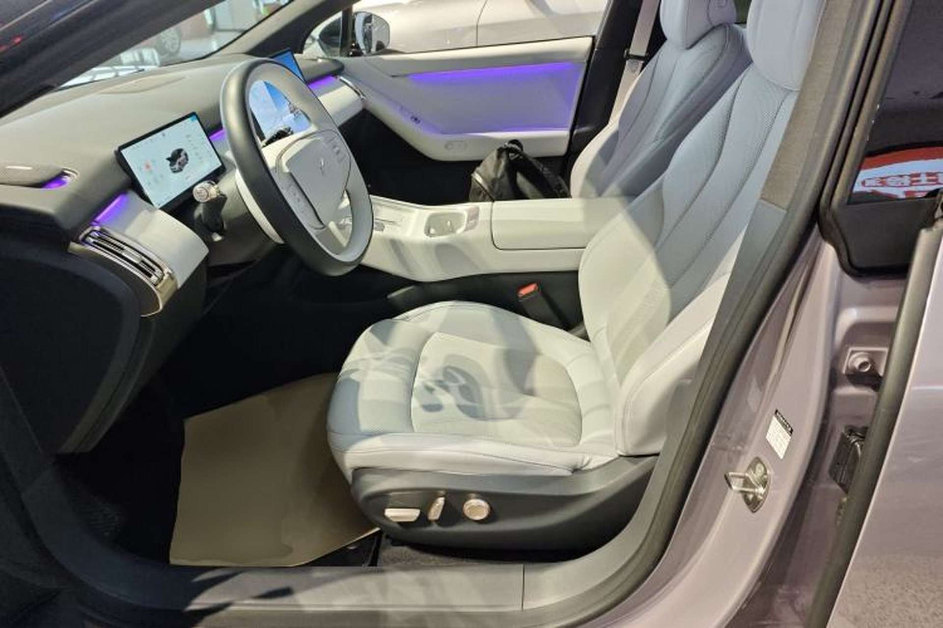 Used XPeng P7+ 2024 Long-Range Max Left Front Seat