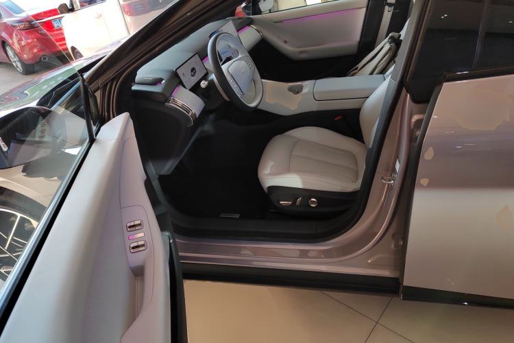 Used XPeng P7+ 2024 Long-Range Max Left Front Seat