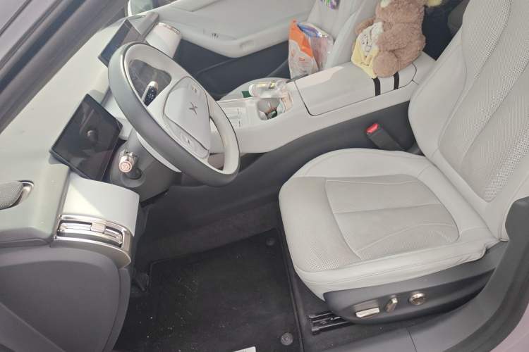 Used XPeng P7+ 2024 Long-Range Max Left Front Seat