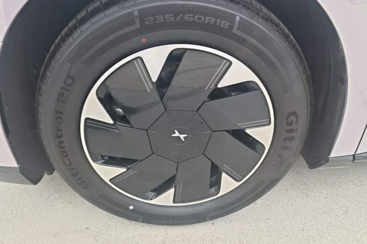 Used XPeng P7+ 2024 Long-Range Max Left Front Wheel Hub