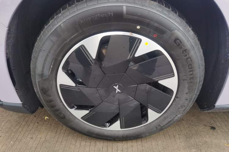 Used XPeng P7+ 2024 Long-Range Max Left Front Wheel Hub
