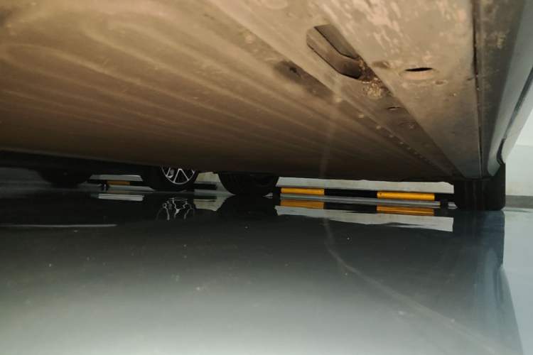Used XPeng P7+ 2024 Ultra-Long Range Max Left Side Sill