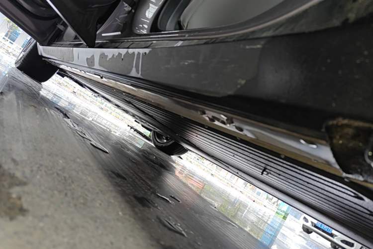 Used XPeng P7+ 2024 Long-Range Max Left Side Sill