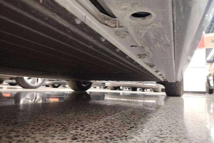 Used XPeng P7+ 2024 Long-Range Max Left Side Sill