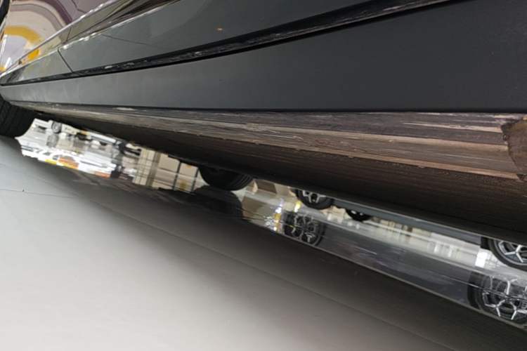 Used XPeng P7+ 2024 Ultra-Long Range Max Left Side Sill