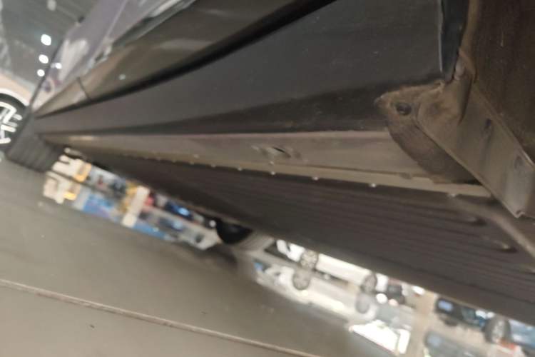 Used XPeng P7+ 2024 Ultra-Long Range Max Left Side Sill