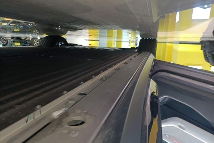 Used XPeng P7+ 2024 Ultra-Long Range Max Left Side Sill