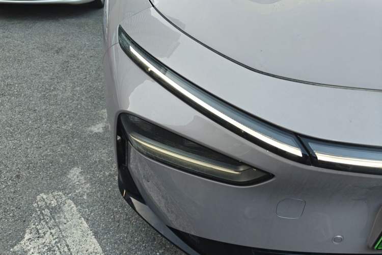Used XPeng P7+ 2024 Long-Range Max Right Front Headlight