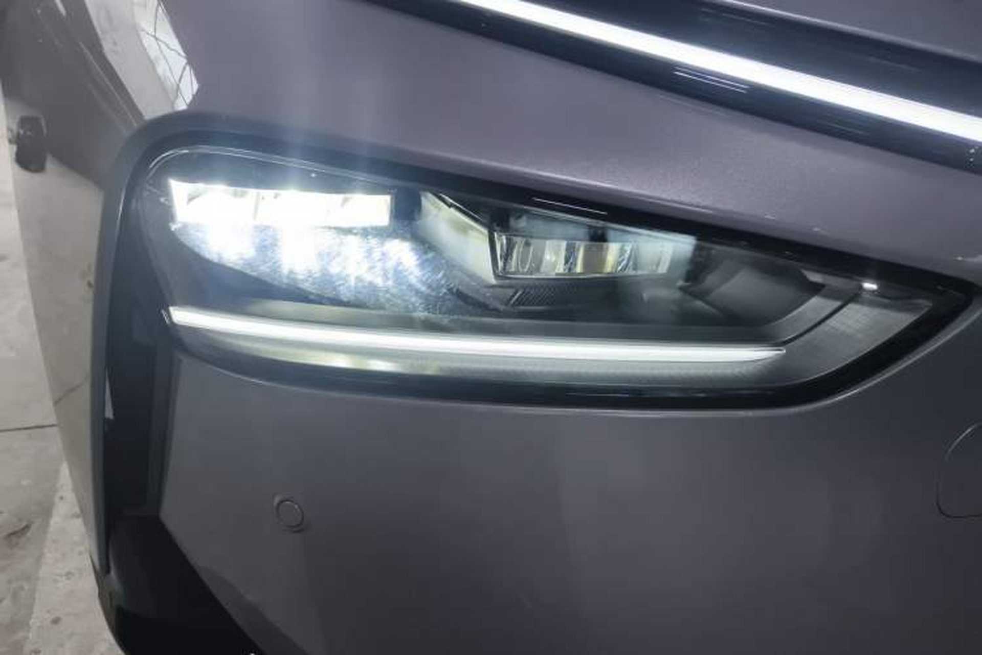 Used XPeng P7+ 2024 Long-Range Max Right Front Headlight
