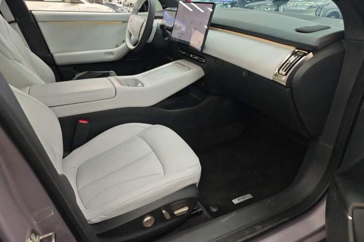 Used XPeng P7+ 2024 Long-Range Max Right Front Seat