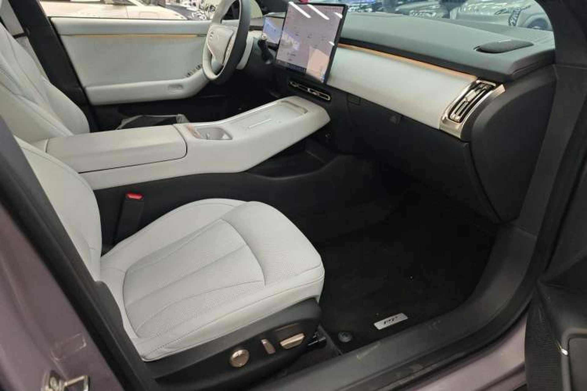 Used XPeng P7+ 2024 Long-Range Max Right Front Seat