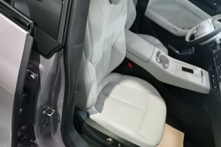Used XPeng P7+ 2024 Long-Range Max Right Front Seat