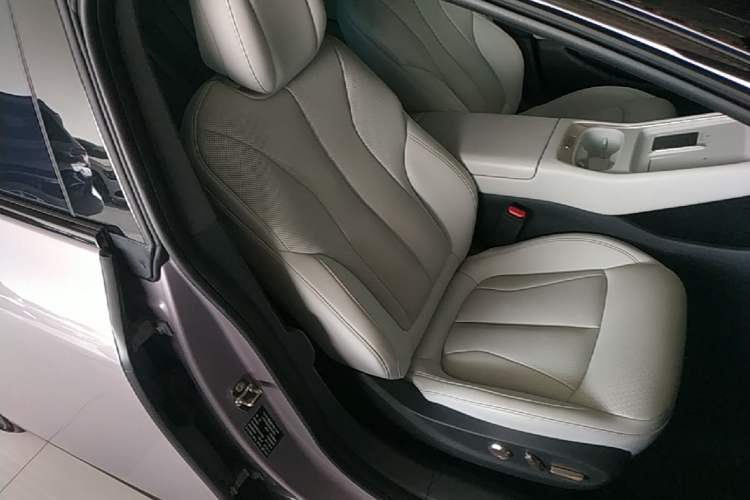 Used XPeng P7+ 2024 Long-Range Max Right Front Seat