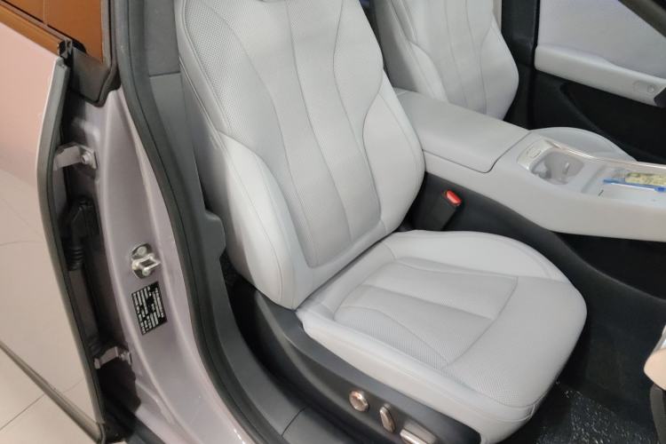 Used XPeng P7+ 2024 Long-Range Max Right Front Seat