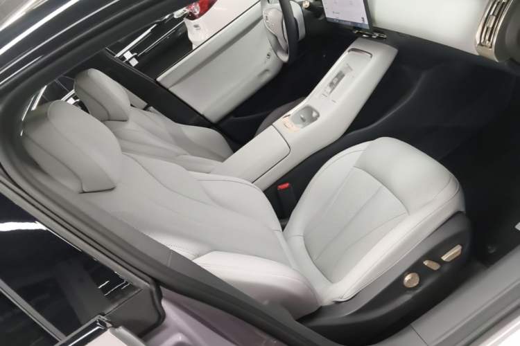 Used XPeng P7+ 2024 Long-Range Max Right Front Seat