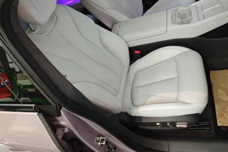 Used XPeng P7+ 2024 Long-Range Max Right Front Seat