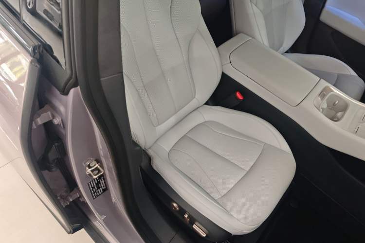 Used XPeng P7+ 2024 Long-Range Max Right Front Seat